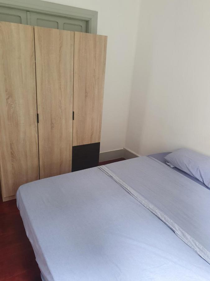 Habitacion Sencilla Con Balcon Vigo Bagian luar foto